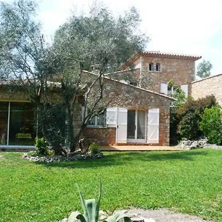 Bastide De L'ovalie Frühstückspension Bagnols-en-Forêt